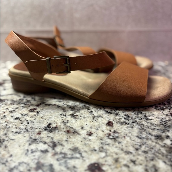 Easy Street Women's Tigris Heeled Sandal 👡 Size 9 | Tan Color - Picture 6 of 11